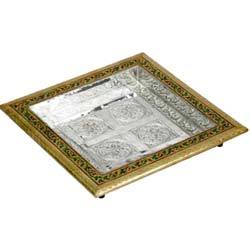 Manufacturers Exporters and Wholesale Suppliers of Handcrafted Gift Tray Gondal Gujarat Handcrafted Gift Tray